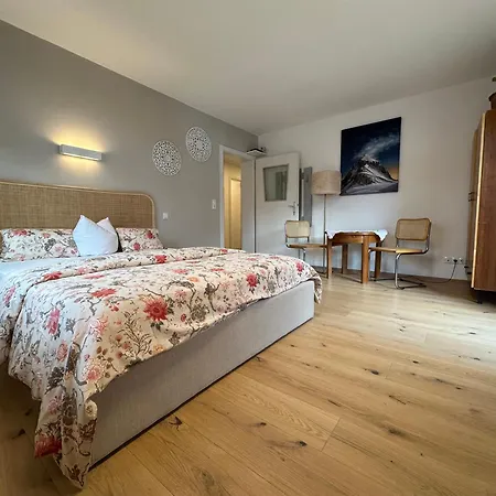 Apartmentt2 Apartment *